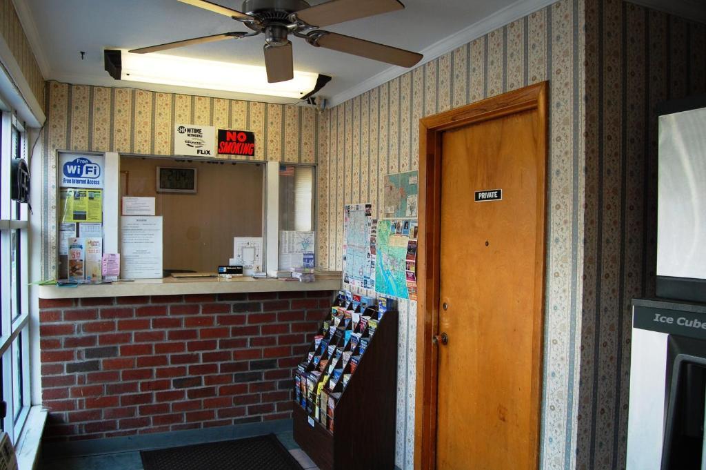 Towne Motel Alexandria Esterno foto
